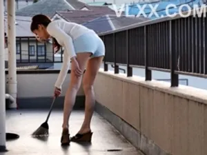Cô gái ngây thơ và gã bác sĩ bệnh hoạn vietsub ~momo sakura